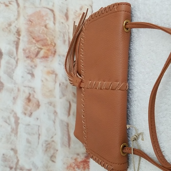 New HOBO Bramble Crossbody - Picture 9 of 16